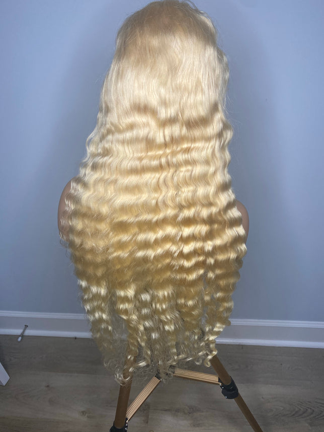 PLATINUM BLONDE WIGS